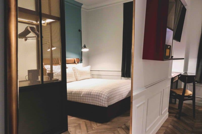 hoxton hotel paris cosy bedroom